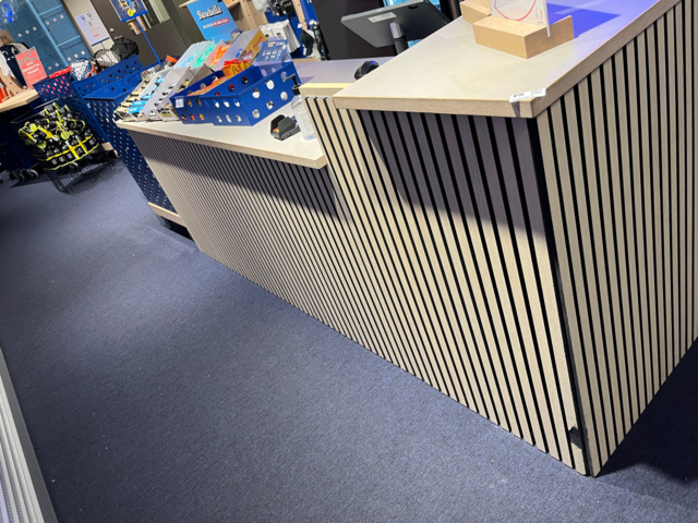 1066965-3 Cash desk for disassembly