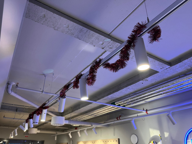 1066966-3 Spotlights on the roof rail (x18 light sources)