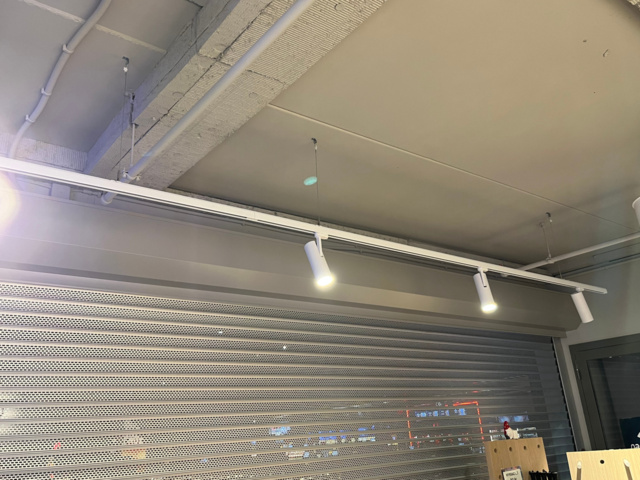 1066966-8 Spotlights on the roof rail (x18 light sources)