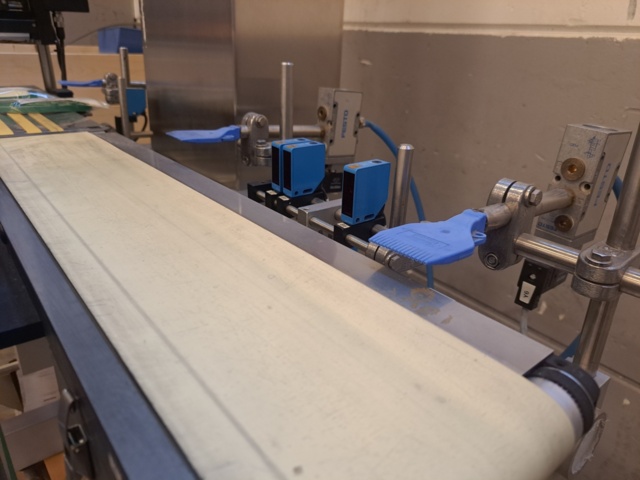 1114490-3 Gravens S2 Control Scale