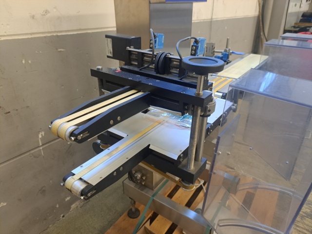 1114490-6 Gravens S2 Control Scale