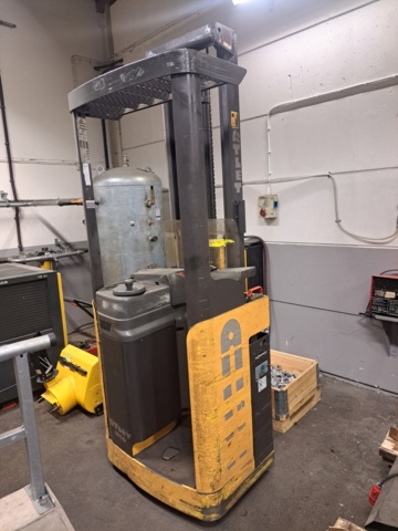 1114496-1 Atlet Truck with Charger