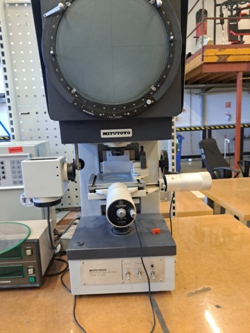 1114499-2 Mitutoyo Profile projector PJ-250 with Transformer for PC