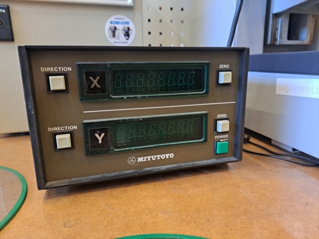 1114499-9 Mitutoyo Profile projector PJ-250 with Transformer for PC