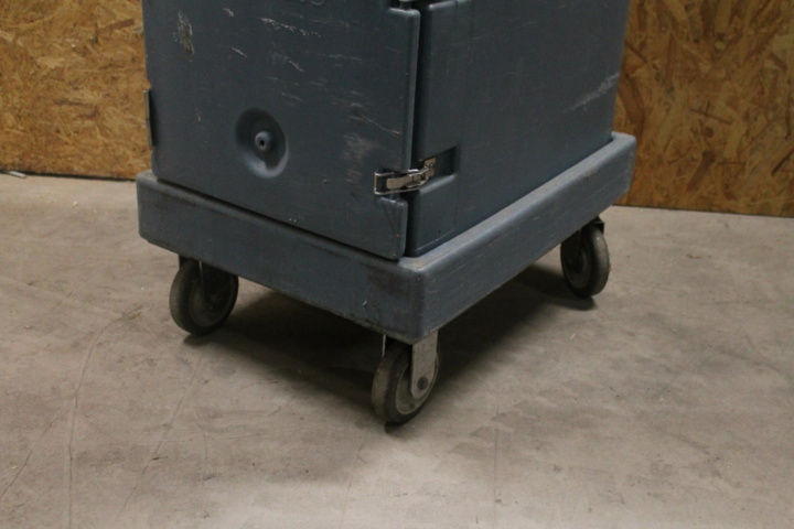 1119841-5 3 thermal transport boxes CAMBRO