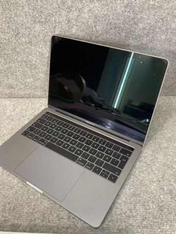 1130838-4 Macbook Pro