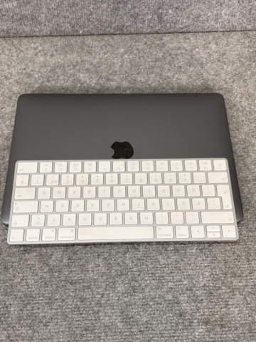1130838-9 Macbook Pro