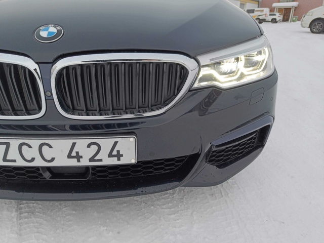 1123645-14 BMW 530i xDrive M-Sport Innovation edition, 252hk, 2019
