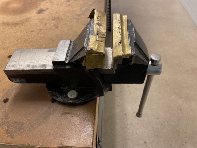 999009-4 Workbench with vise