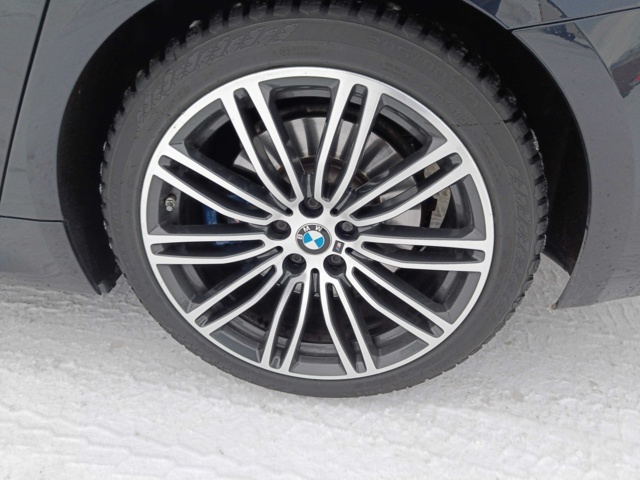 1123645-37 BMW 530i xDrive M-Sport Innovation edition, 252hk, 2019