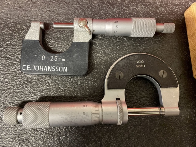 999025-4 Micrometer