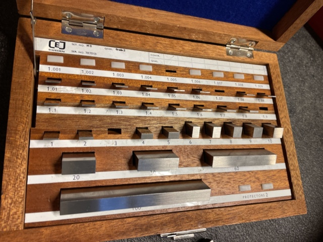 999031-3 Passport box