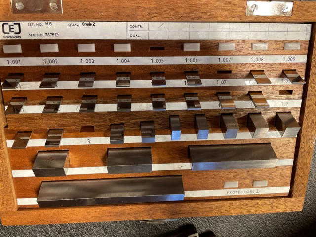 999031-10 Passport box