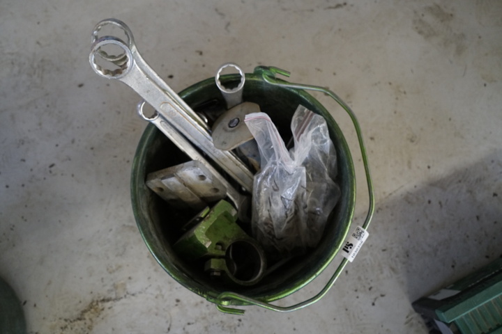 1030356-1 Holder bucket incl. Tool