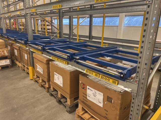 1116836-6 Pallet rack for disassembly 26 sec