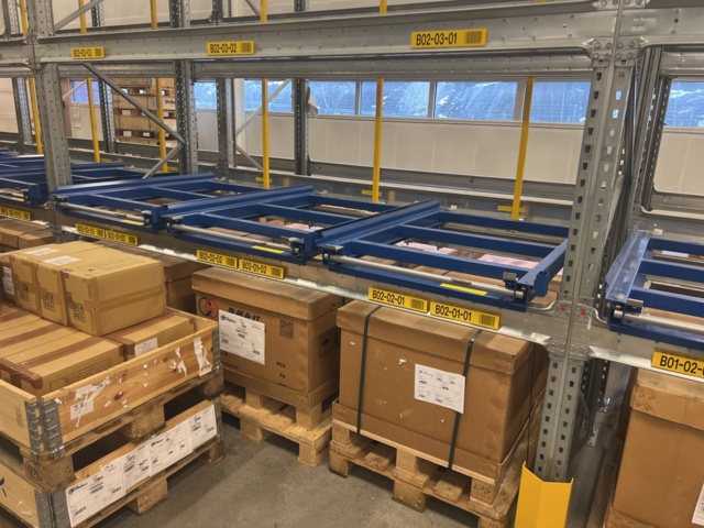 1116836-7 Pallet rack for disassembly 26 sec