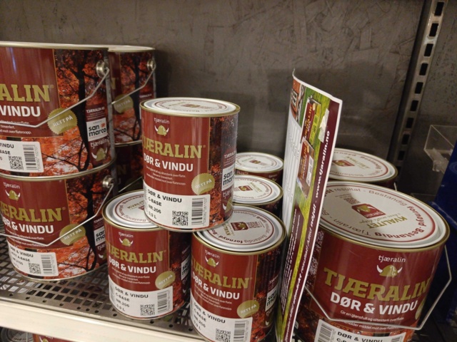 1000207-4 Party with Tjaeralin Oils