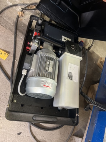 1116852-12 2 lift tables Edmo Lift ALT 750