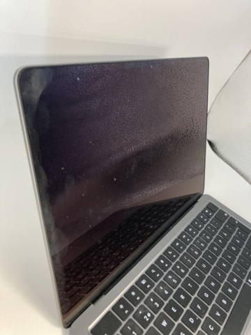 1130852-8 Apple M2 MacBook Air 13'