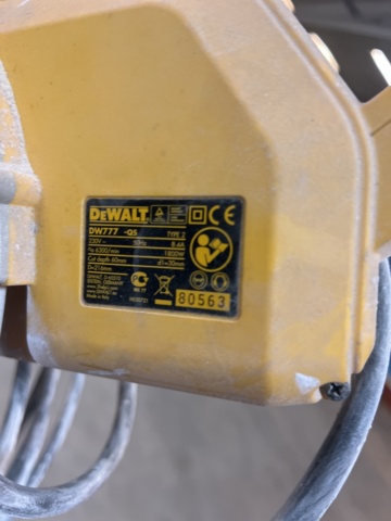 1117387-3 Cut & Miter Saw with Table - DeWalt DW777 QS