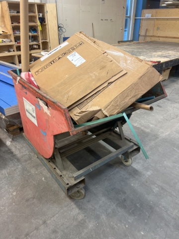 1117402-4 Waste container on Wheels - Red