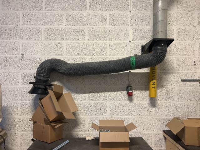 1117411-2 Welding stand with extraction arm & screwdriver