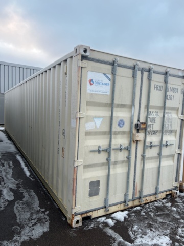 1116876-2 Container 40 feet with electrical center