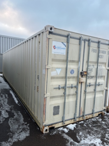 1116876-3 Container 40 feet with electrical center