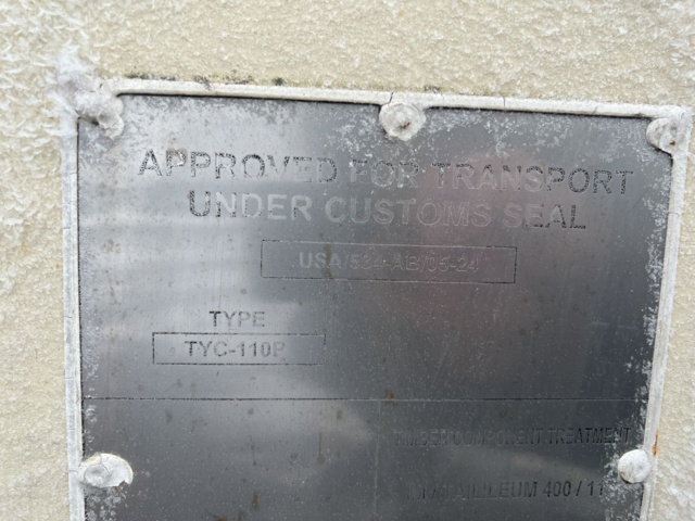 1116876-8 Container 40 feet with electrical center