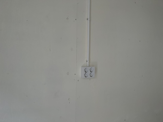 1116876-17 Container 40 feet with electrical center