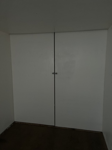 1116876-19 Container 40 feet with electrical center