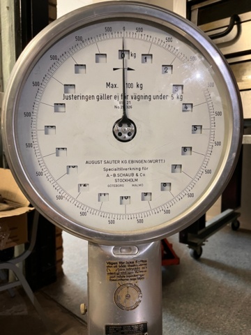 1132470-2 Libra - August Sauter