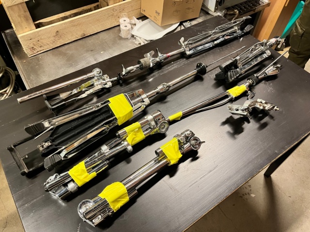 1132487-11 Drums Pearl Target, pouches and stands