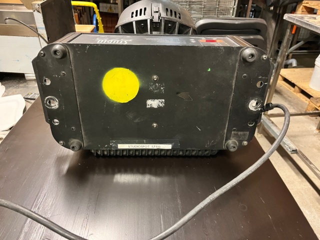 1132488-8 Studio Spot 575 Series 575H Color Mix Light: 2 pcs