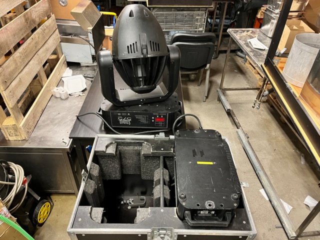 1132488-10 Studio Spot 575 Series 575H Color Mix Light: 2 pcs