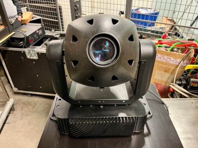 Studio Spot 575 Series 575H Color Mix Light, 2 st i låda - Auktioner ...