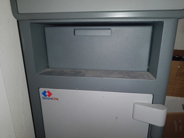 1000211-2 Safe with deposit compartment & key lock - Secureline