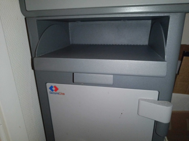 1000211-3 Safe with deposit compartment & key lock - Secureline