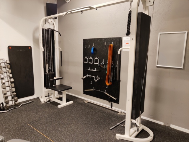 1116150-1 Cross pull/Cable machine & Benches and more