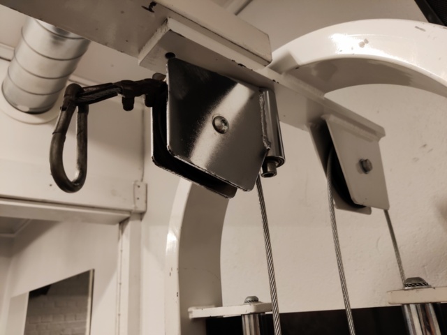 1116150-13 Cross pull/Cable machine & Benches and more