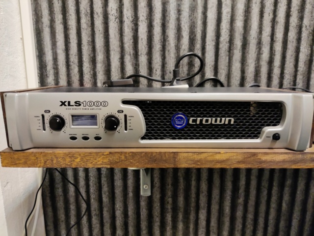1116151-1 Amplifier Crown XLS 1000 Including microphone control