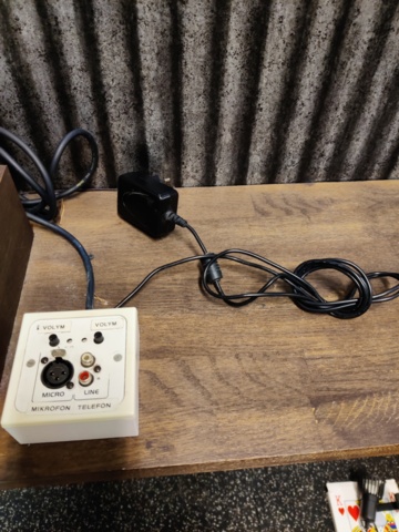 1116151-3 Amplifier Crown XLS 1000 Including microphone control