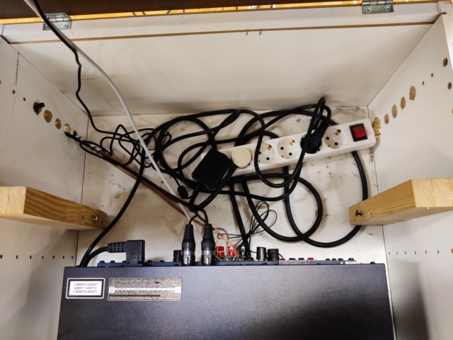 1116152-4 Audio system/Amplifier on wheels - Biamp CPA 650