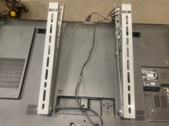 1133133-6 40" LCD-TV SONY