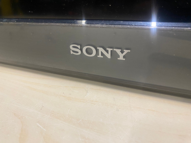 1133133-2 40" LCD-TV SONY