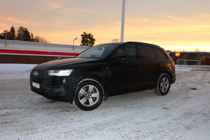 1127191-3 Audi Q7 3.0 TDI V6 Ultra Quattro TipTronic -18 7-seater "Updated info"