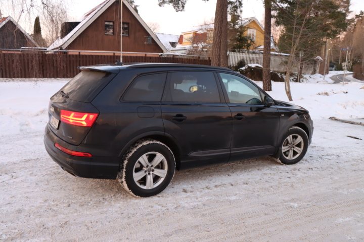 1127191-7 Audi Q7 3.0 TDI V6 Ultra Quattro TipTronic -18 7-seater "Updated info"