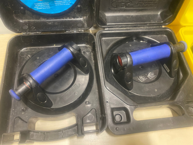 1133840-2 4 Suction cups for glass lifting