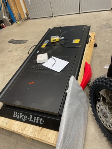 1067052-3 Motorcycle lift - Bike-Lift Max 516- Elektrohydralic - New