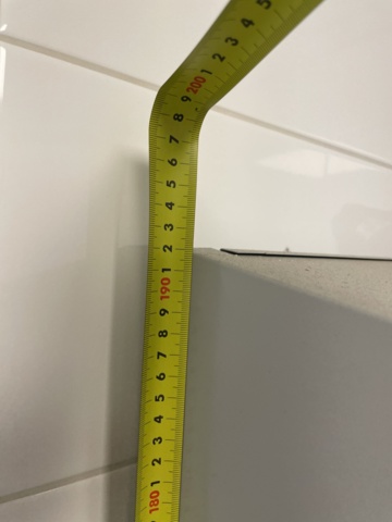 1085921-7 Omklädningsskåp cirka 68x56x192 cm